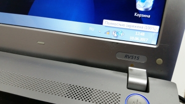 Замена разъема питания и ремонт картридера в ноутбуке Samsung RV515